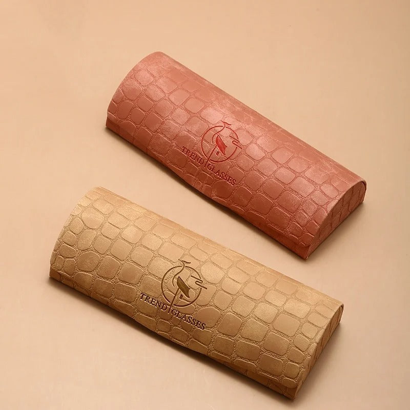 Vintage leather glasses case with magnetic closure