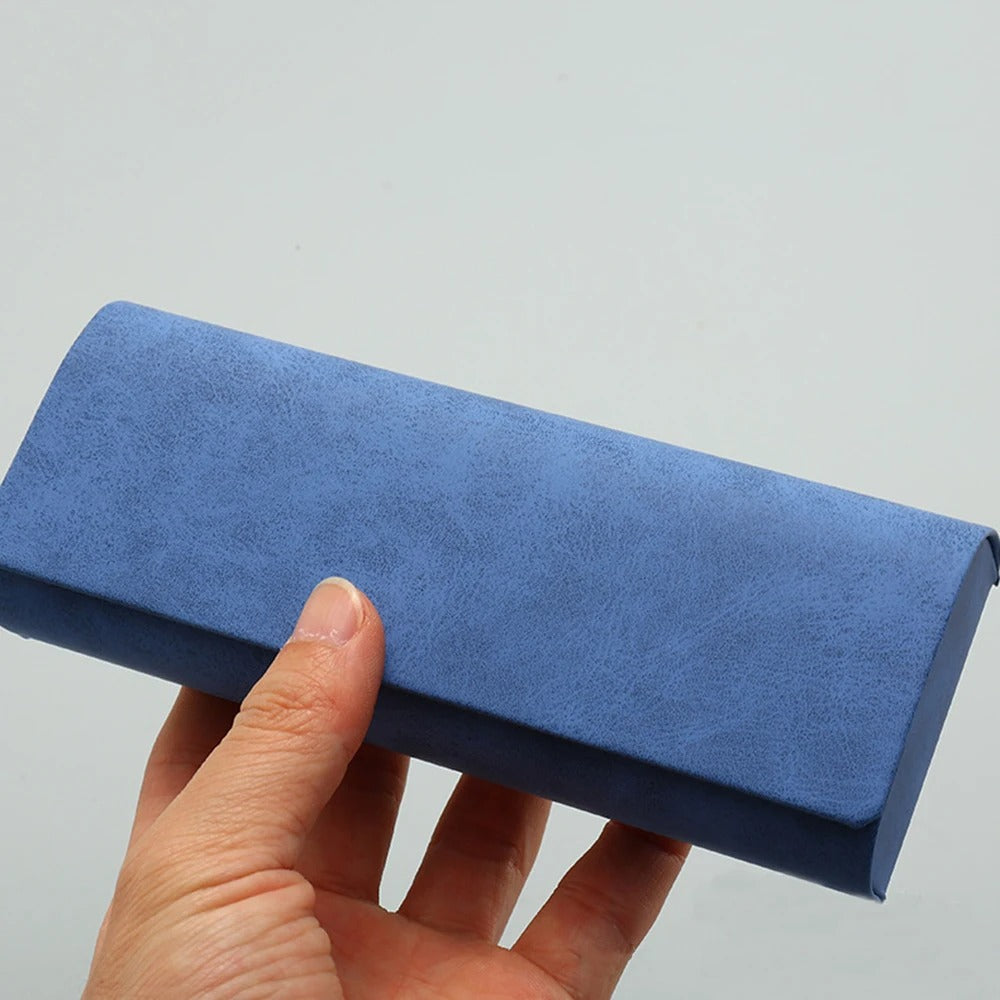 Leather glasses case with magnetic closure